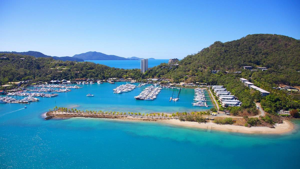 yacht hire whitsundays hamilton island